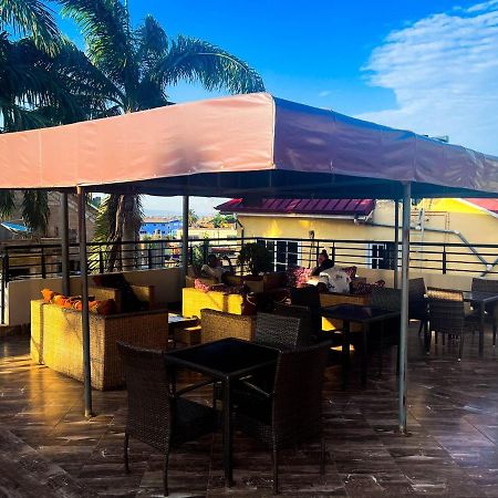 Lapaz Cascade Hotel מראה חיצוני תמונה