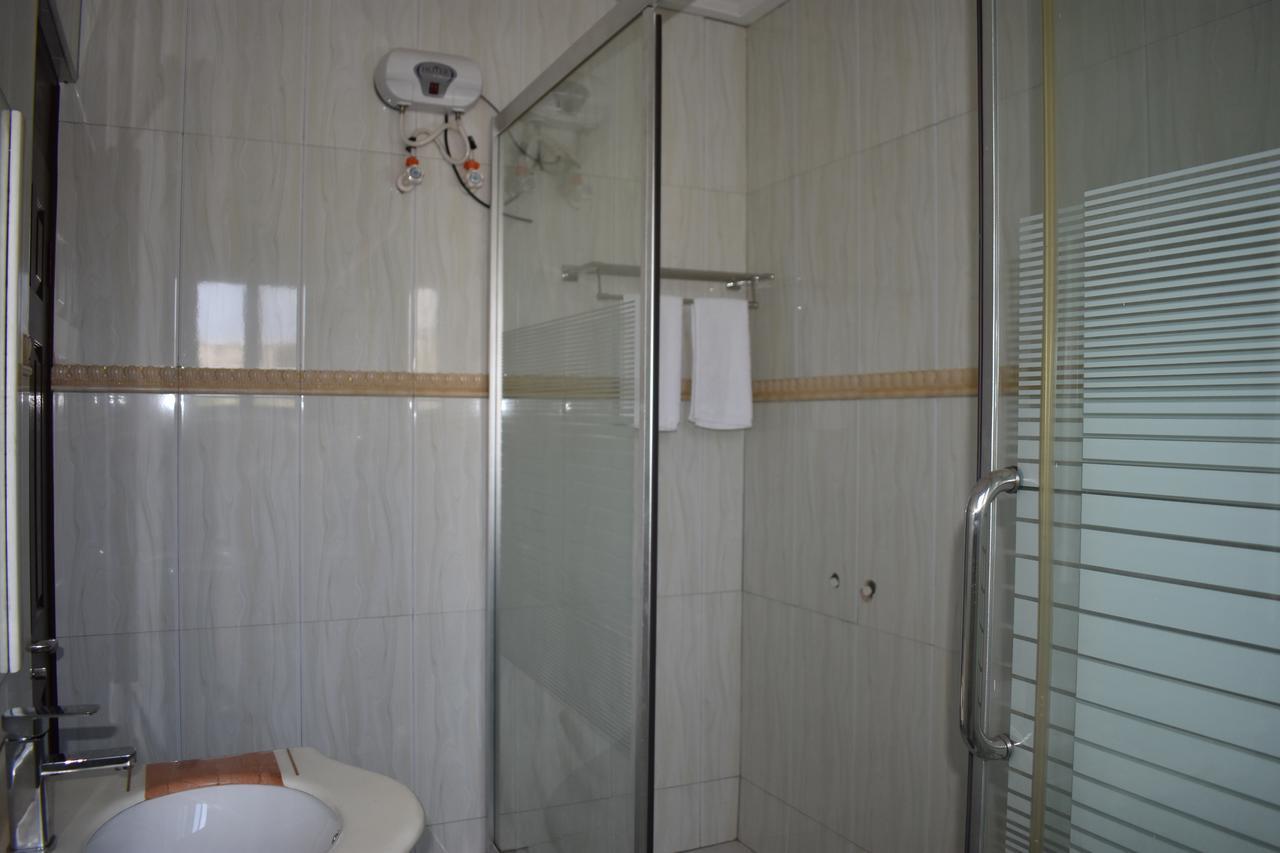 Lapaz Cascade Hotel מראה חיצוני תמונה